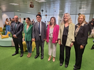 La ministra de Infancia y Juventud visita el Juzgado piloto de Violencia sobre la Infancia, que opera en Canarias desde 2021